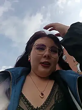 Snapshot of Yulska chatting on February 21, 8:33 pm Yulska online show from February 21, 8:33 pm