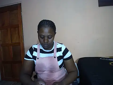 Lilly2590 online show from February 19, 8:55 am