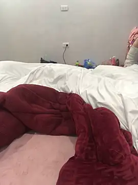 cuty lusy online show from March 20, 4:46 am