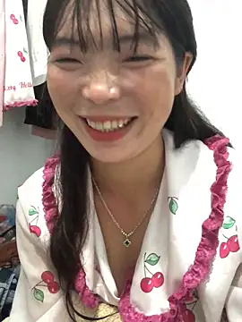 Snapshot of cuty_lusy chatting on June 21, 2:28 am cuty lusy online show from June 21, 2:28 am