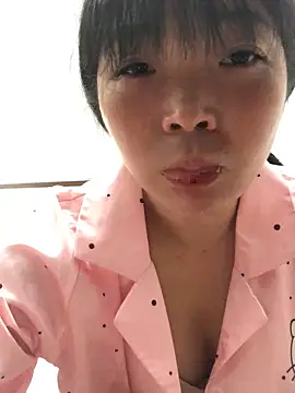 cuty lusy online show from March 8, 3:10 am