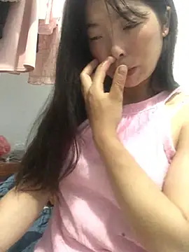 Snapshot of cuty_lusy chatting on June 5, 11:54 pm cuty lusy online show from June 5, 11:54 pm