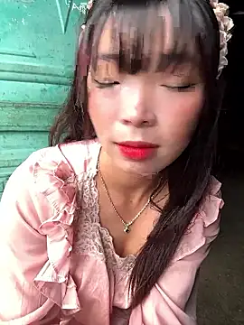 Snapshot of cuty_lusy chatting on June 19, 12:27 am cuty lusy online show from June 19, 12:27 am