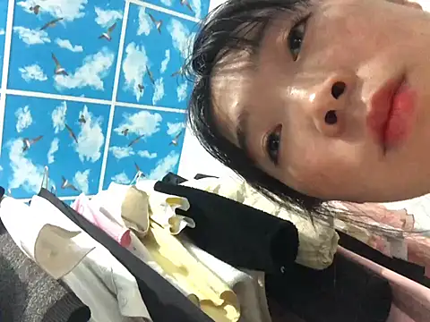 cuty lusy online show from May 29, 1:06 pm