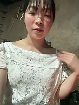 Snapshot of cuty_lusy chatting on February 10, 1:21 pm cuty lusy online show from February 10, 1:21 pm