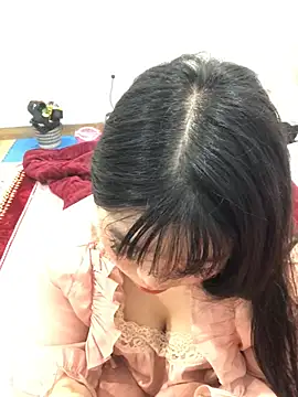 cuty lusy online show from March 29, 9:00 am