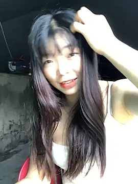 Snapshot of cuty_lusy chatting on June 17, 1:49 am cuty lusy online show from June 17, 1:49 am