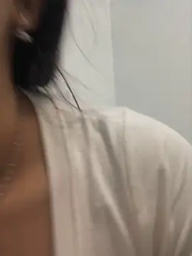 cuty lusy online show from May 10, 5:00 am
