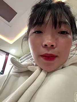 cuty lusy online show from March 12, 5:13 am