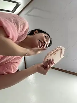 Snapshot of cuty_lusy chatting on February 27, 3:40 am cuty lusy online show from February 27, 3:40 am