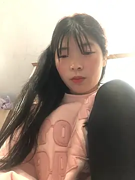 cuty lusy online show from March 19, 3:50 am