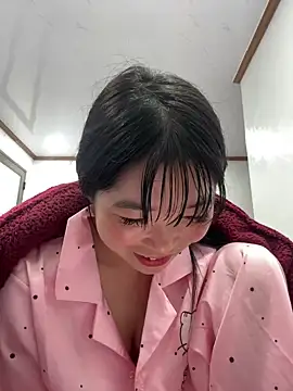 cuty lusy online show from March 6, 2:56 pm