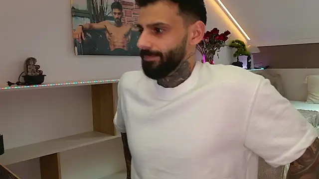 Snapshot of TristanGrey chatting on February 15, 7:09 am TristanGrey online show from February 15, 7:09 am