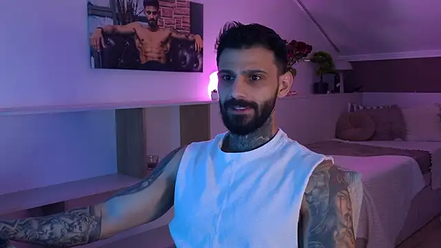 Snapshot of TristanGrey chatting on February 20, 7:21 am TristanGrey online show from February 20, 7:21 am