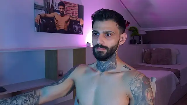 Snapshot of TristanGrey chatting on February 18, 6:11 am TristanGrey online show from February 18, 6:11 am