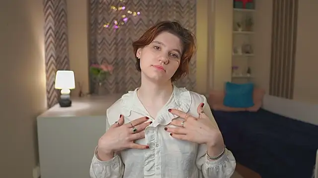 Snapshot of BelleHayton chatting on February 18, 2:57 pm BelleHayton online show from February 18, 2:57 pm