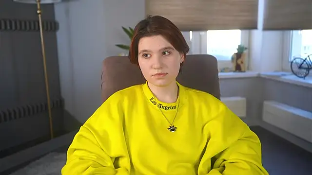 Snapshot of BelleHayton chatting on February 11, 12:05 pm BelleHayton online show from February 11, 12:05 pm