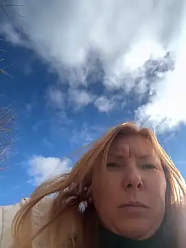 Snapshot of JenyJanys chatting on February 24, 1:45 pm JenyJanys online show from February 24, 1:45 pm