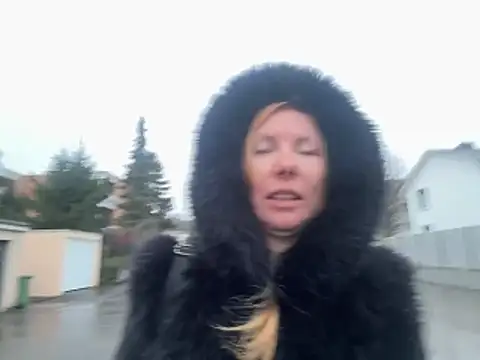 Snapshot of JenyJanys chatting on February 11, 6:57 am JenyJanys online show from February 11, 6:57 am