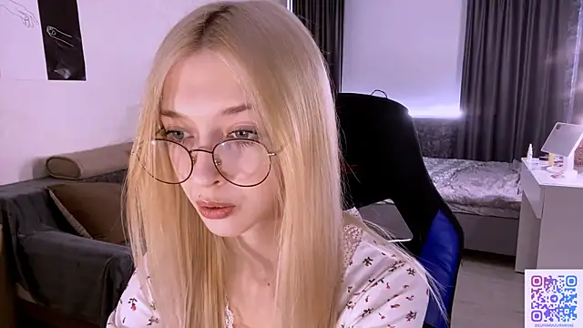 TaliCaan online show from March 27, 11:11 am