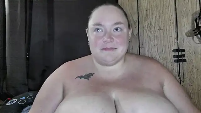 Snapshot of ladylynn13 chatting on July 17, 8:06 pm ladylynn13 online show from July 17, 8:06 pm