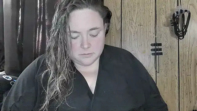 ladylynn13 online show from March 5, 9:43 pm