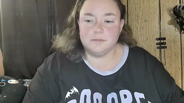 ladylynn13 online show from April 7, 8:43 pm