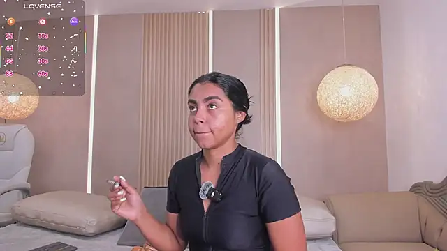 eva lain online show from May 20, 11:40 am