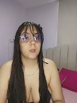 its lauu  online show from February 8, 7:55 pm