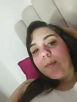 Snapshot of its_lauu_ chatting on July 10, 5:18 am its lauu online show from July 10, 5:18 am