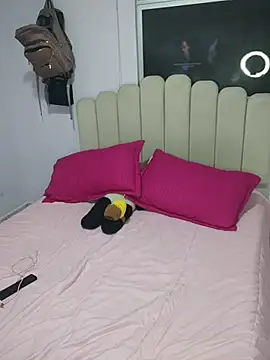 its lauu  online show from February 7, 11:57 pm