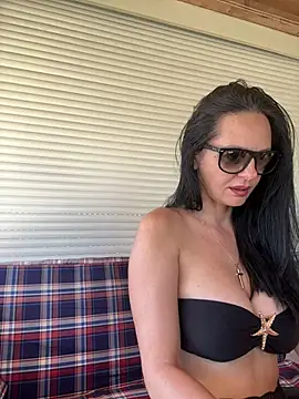 MiriamDelyn online show from May 27, 11:06 am