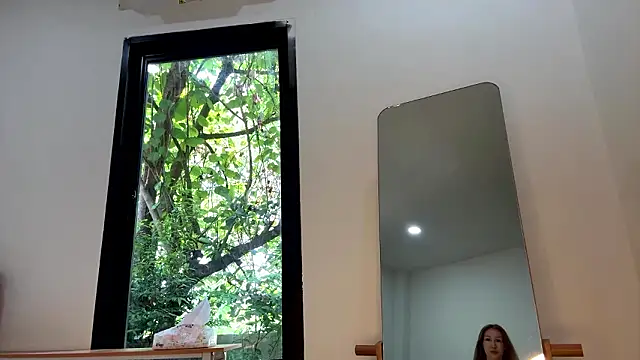 Alicecutepie online show from March 21, 6:36 am