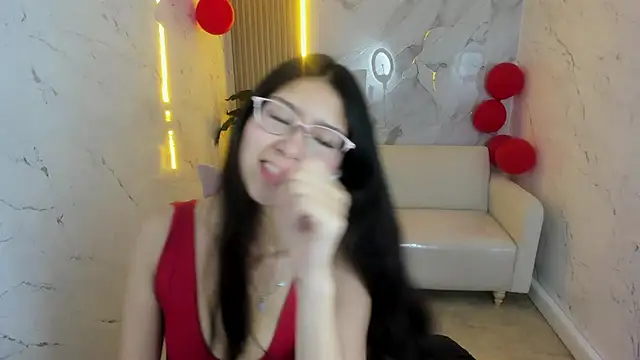 Snapshot of dani_tf chatting on February 19, 12:57 pm dani tf online show from February 19, 12:57 pm