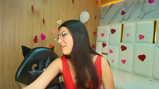 Snapshot of dani_tf chatting on February 15, 1:21 pm dani tf online show from February 15, 1:21 pm