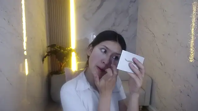 Snapshot of dani_tf chatting on February 28, 1:11 pm dani tf online show from February 28, 1:11 pm