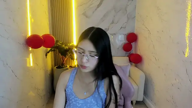 Snapshot of dani_tf chatting on February 17, 1:08 pm dani tf online show from February 17, 1:08 pm