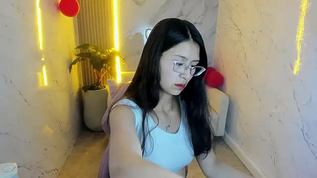 Snapshot of dani_tf chatting on February 23, 1:01 pm dani tf online show from February 23, 1:01 pm