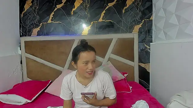 Kimmy london19 online show from April 13, 2:10 pm