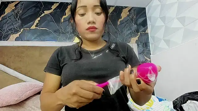 Kimmy london19 online show from March 3, 8:16 pm