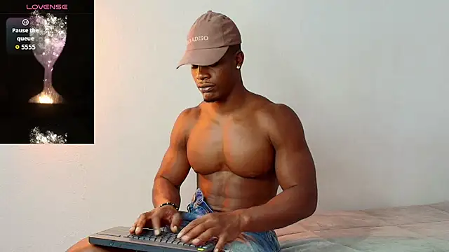 Snapshot of Lebron_black_ chatting on July 10, 4:29 pm Lebron black online show from July 10, 4:29 pm