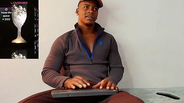 Snapshot of Lebron_black_ chatting on July 8, 2:18 pm Lebron black online show from July 8, 2:18 pm