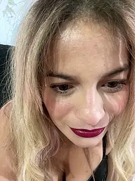 AriBeautiful online show from March 6, 2:06 am