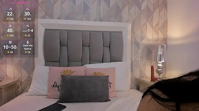 zharia lux 25 online show from March 26, 11:41 am