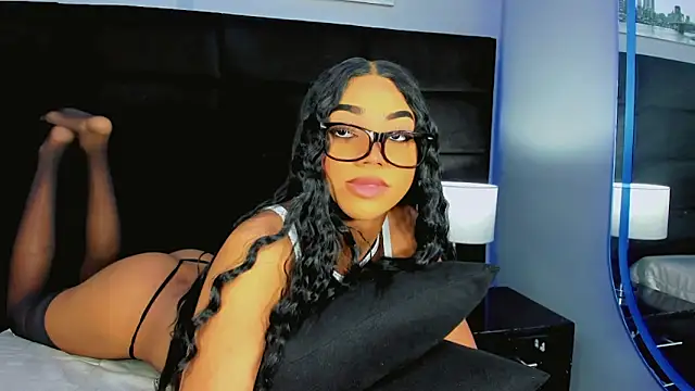 Daniiela Foxx online show from June 20, 1:05 pm