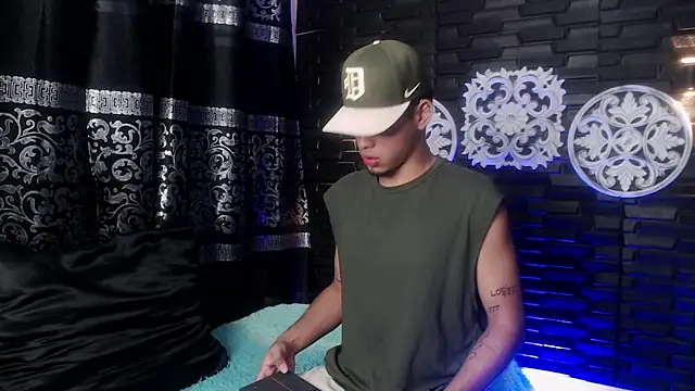 Gael zambrano online show from February 10, 5:56 pm