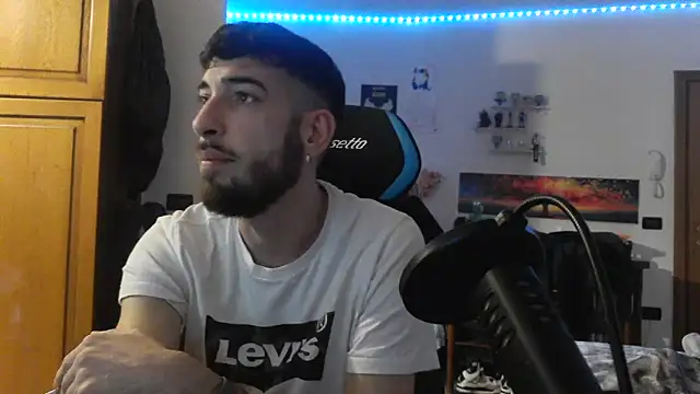 maestroboris95 online show from February 7, 7:44 pm