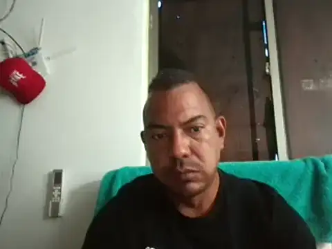 Quillero18 online show from February 24, 2:51 pm