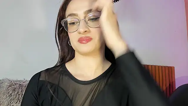 AndraCyruss online show from April 2, 12:12 pm