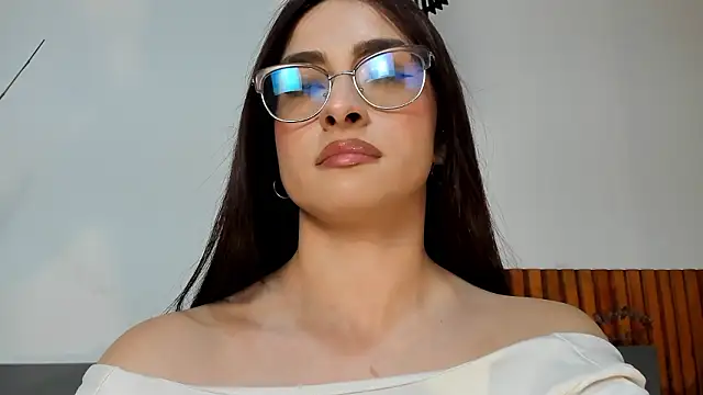 AndraCyruss online show from March 10, 11:53 pm